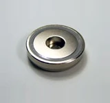 Pot magnet with hole