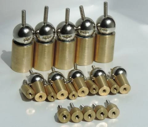 magnetic ball joint